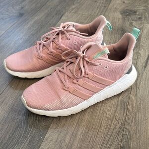 Adidas pink tennis shoes women’s size 10.5